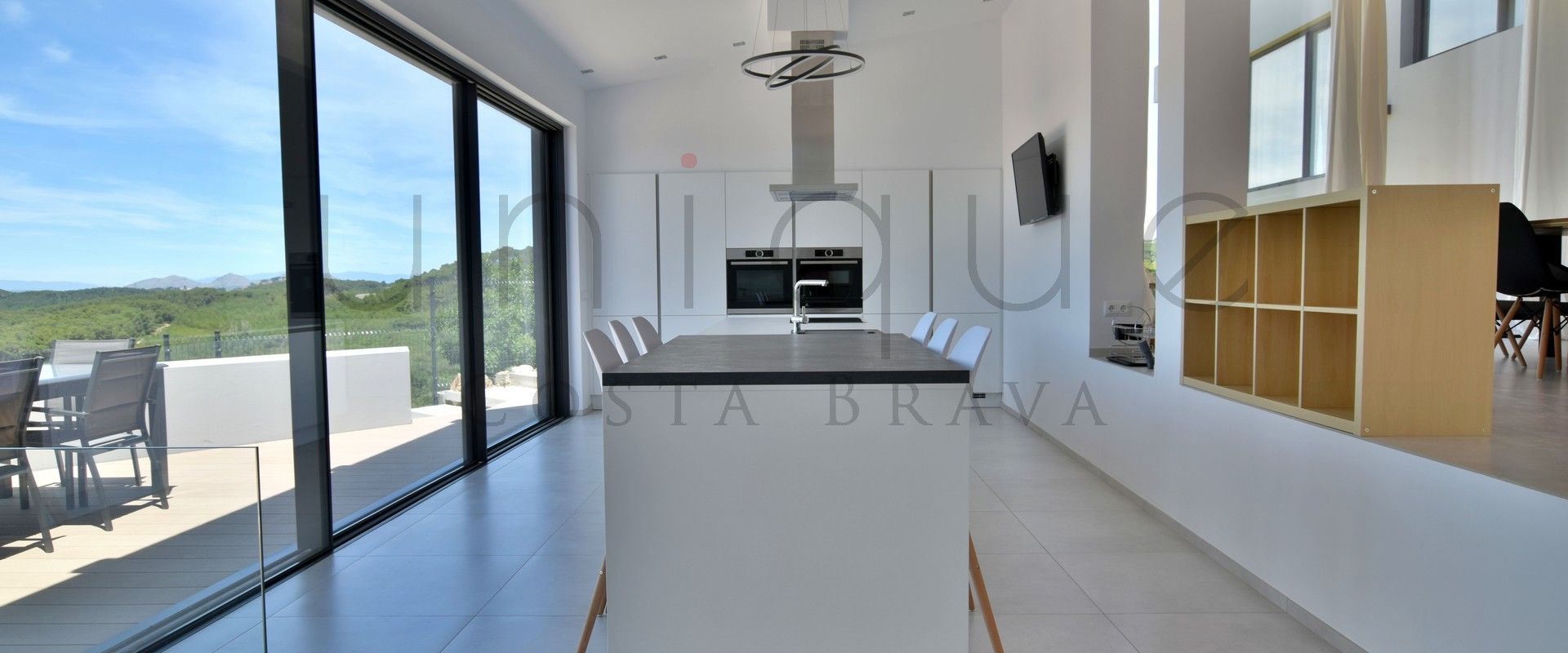 CASA LOU
